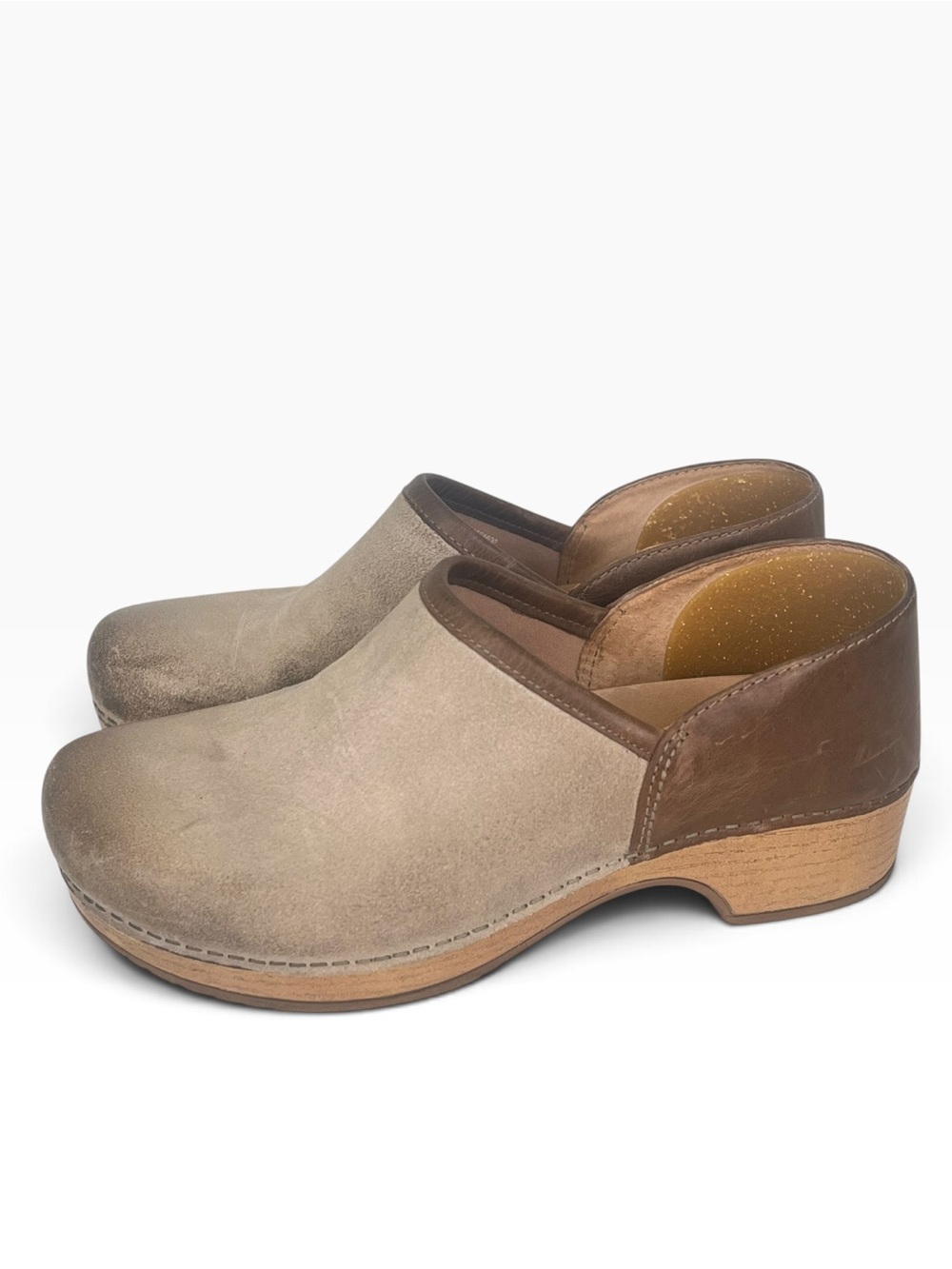 Dansko Brenna Clog Women’s 38/8 Tan Burnished Suede Slip On Comfort Shoe - Picture 3 of 9